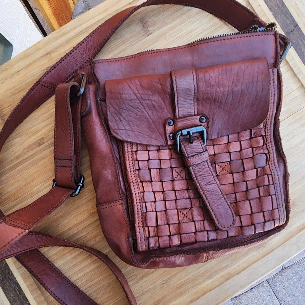 ASHWOOD Woven Leather Vintage Crossbody Bag